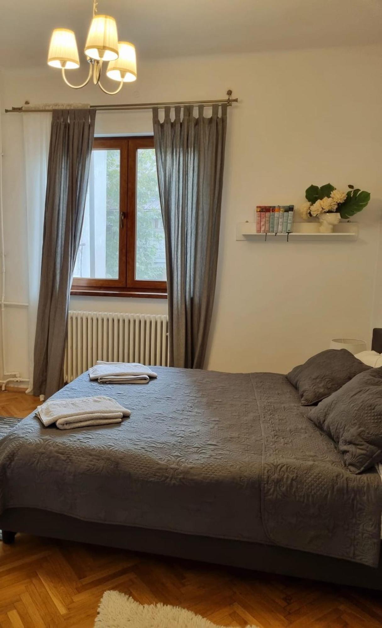 Cozy Apartment Near City Center Bucarest Exterior foto